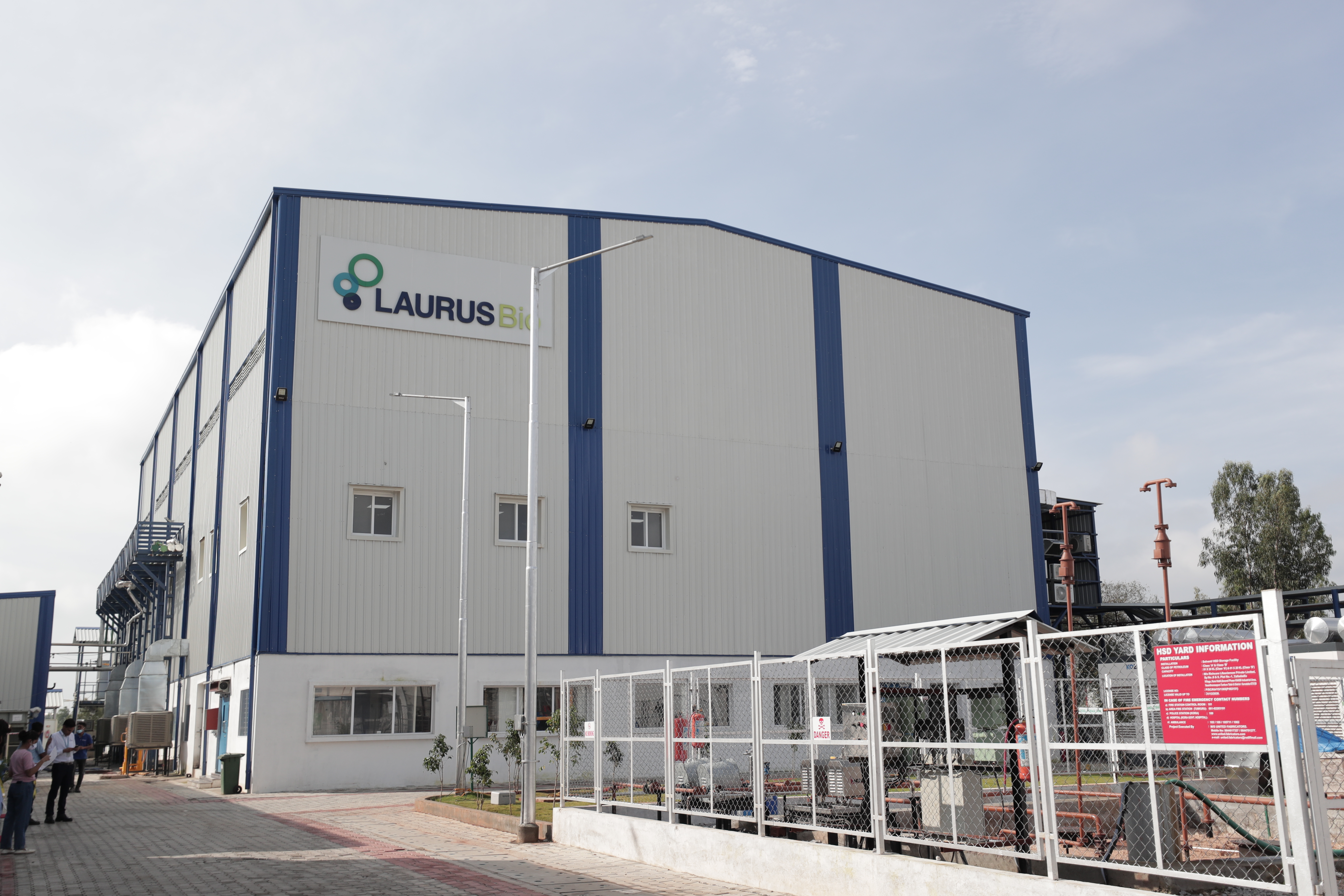 Microbial Fermentation facility icon - pharmaceutical manufacturing and R&D infrastructure
